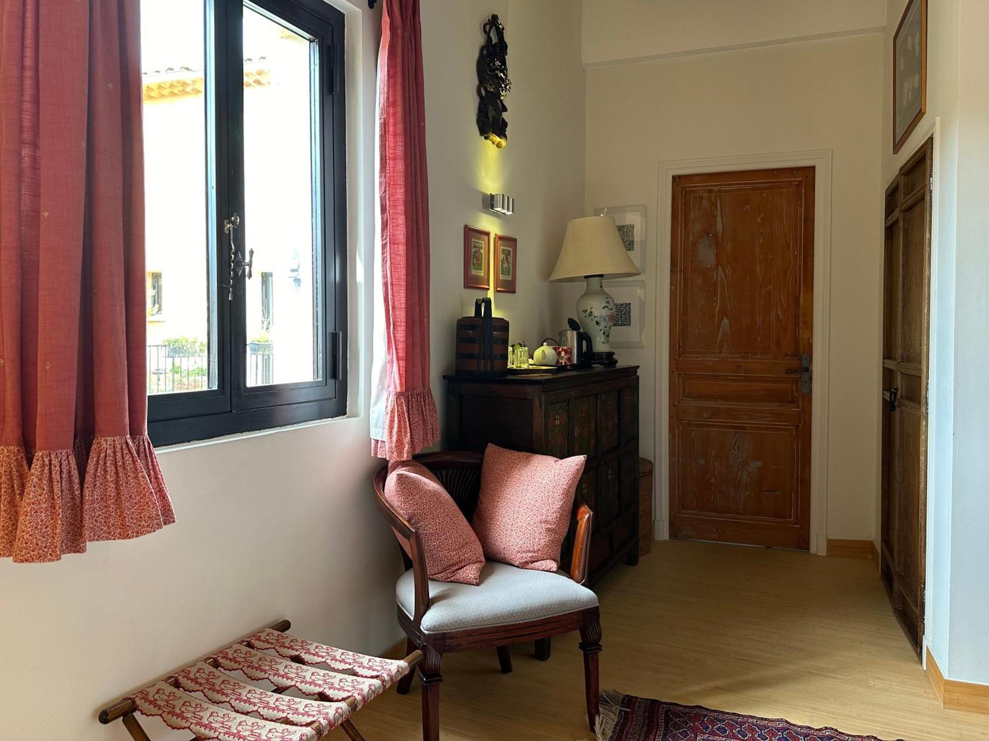 La Cour Carree Bed & Breakfast Rustrel Exterior photo